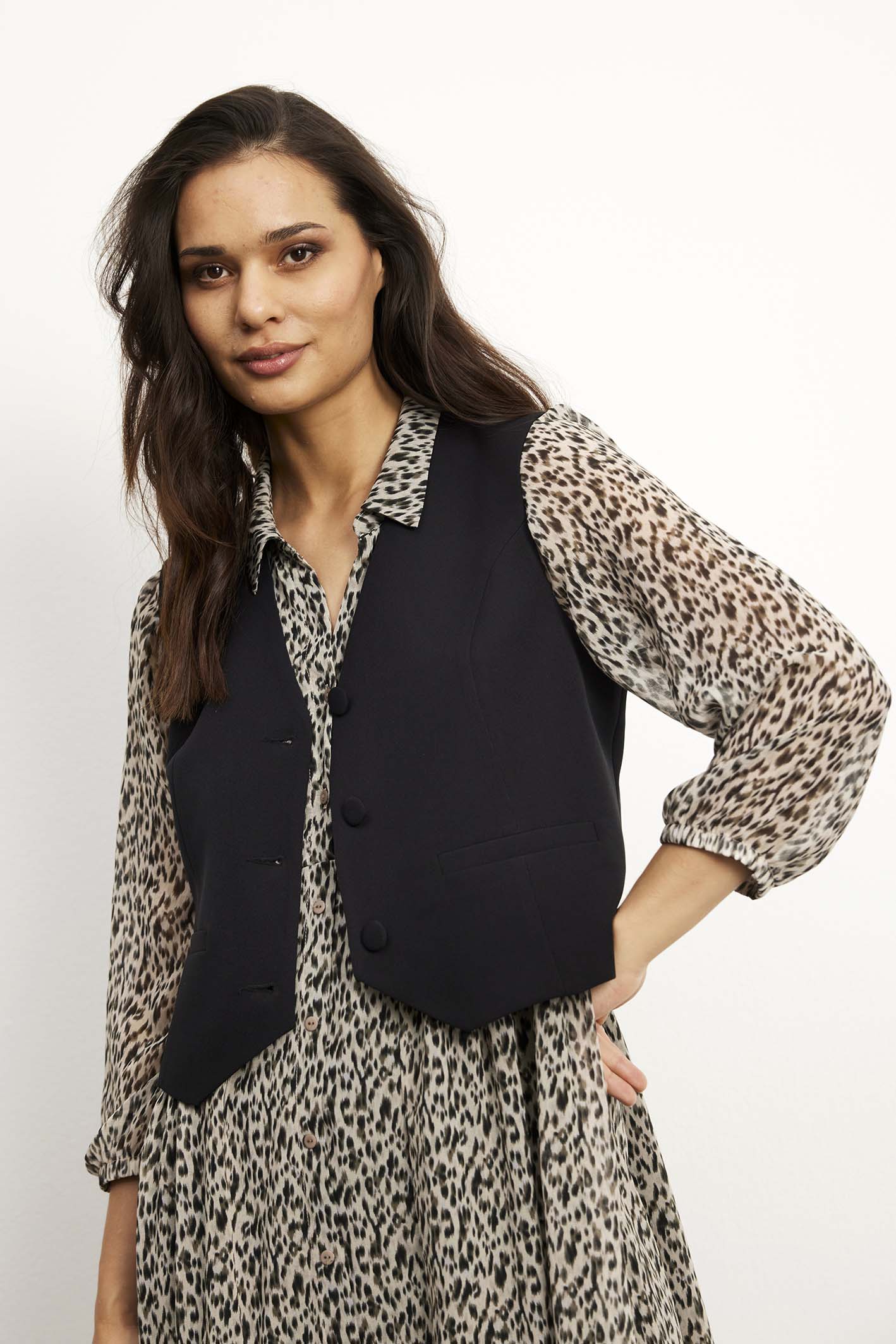 In Front Lea Liivi Musta Felinas