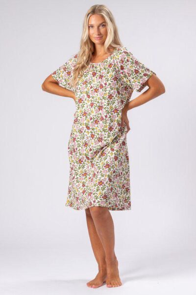 Trofé lyhythihainen yöpaita, kukallinen/roosa