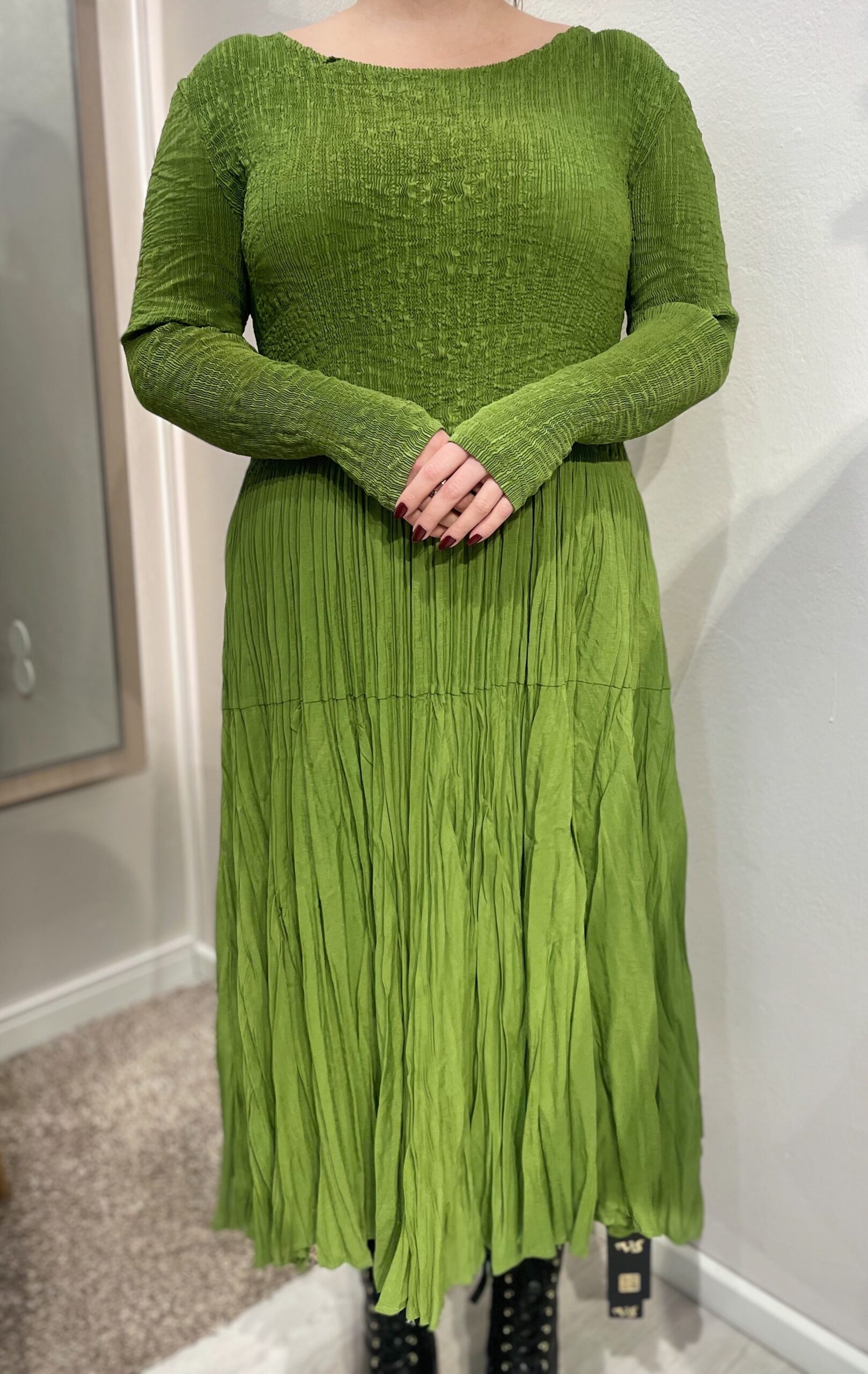 Yhden koon rypytetty mekko, vihreä