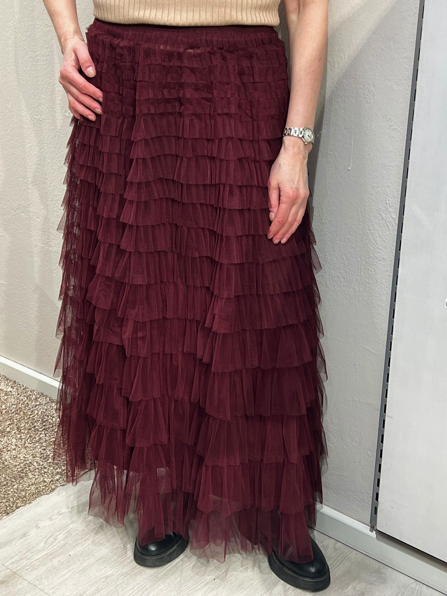 Yhden koon röyhelöhame, viininpunainen