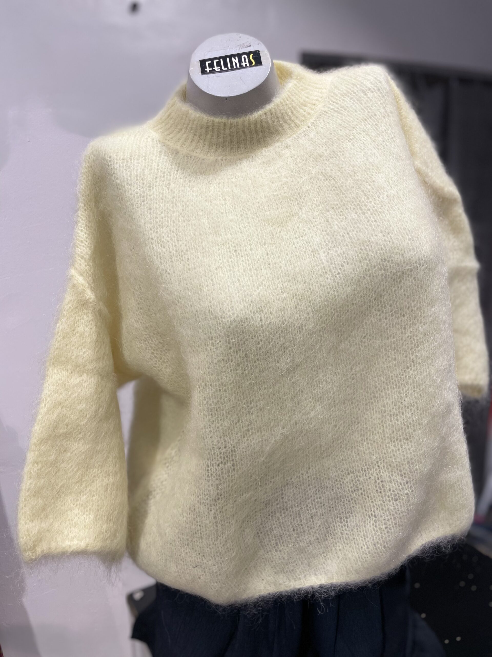 Mohairneule, keltainen