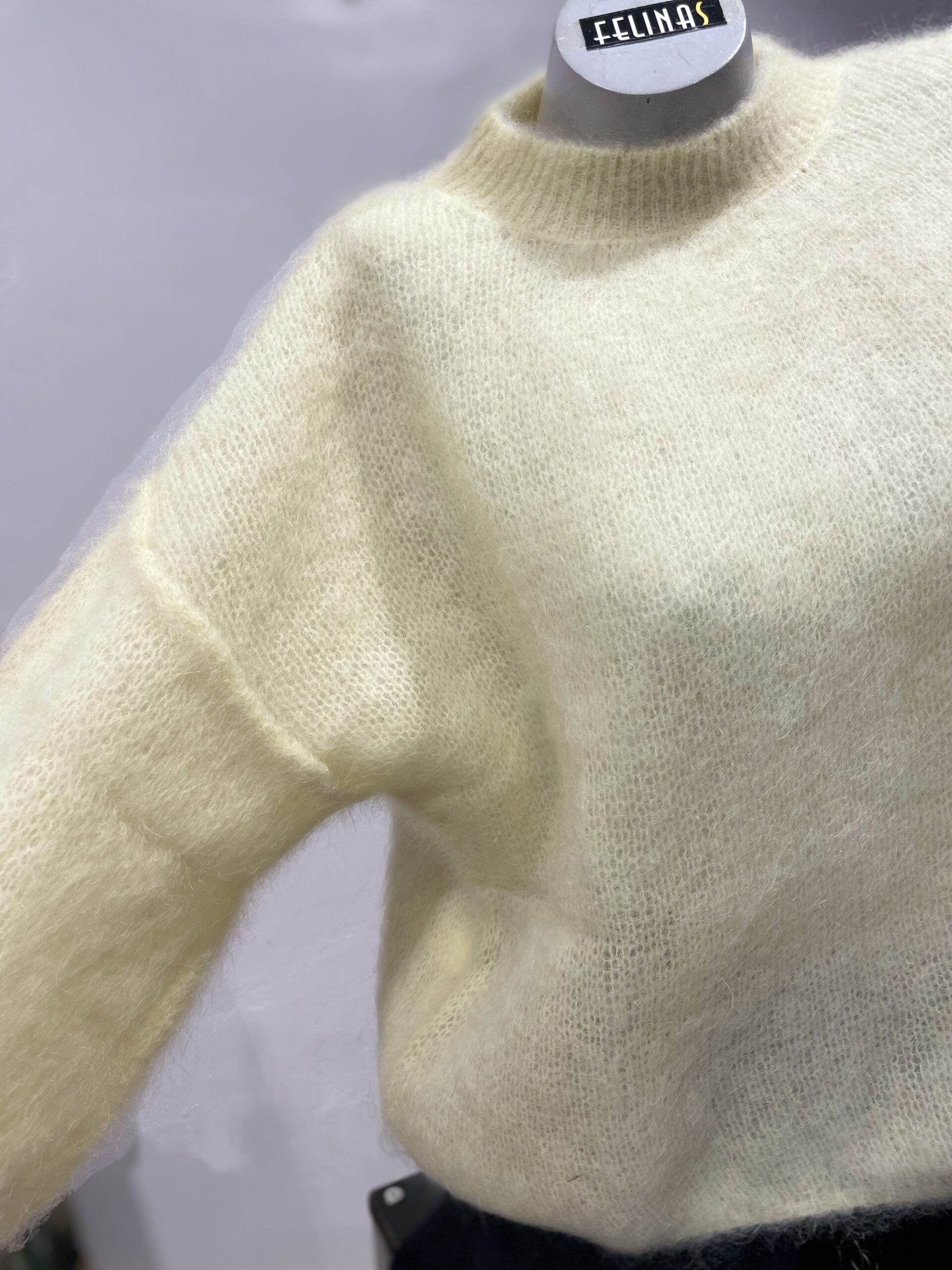 Mohairneule, keltainen - Image 2