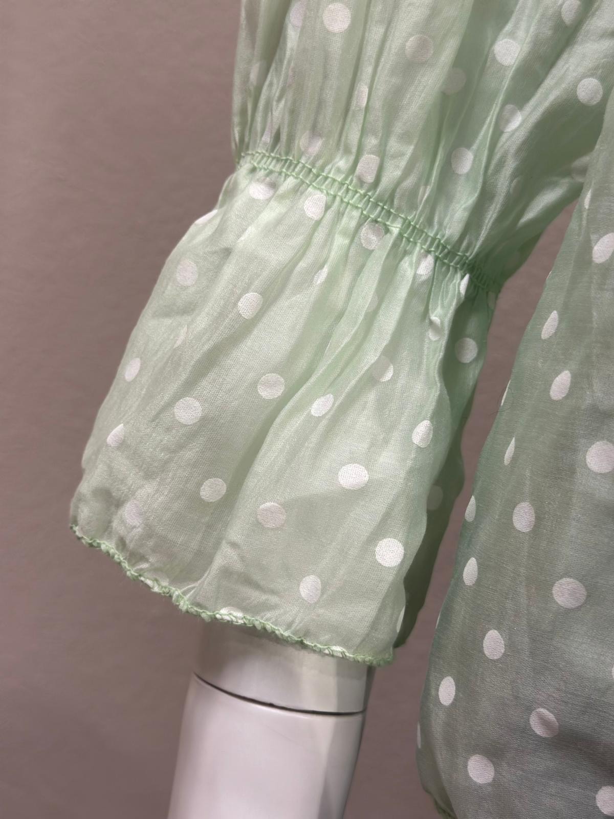 Pusero joustavalla pääntiellä, vaaleanvihreä/pallot - Image 3