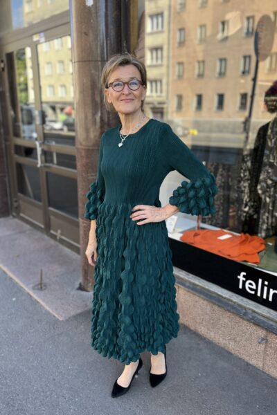 Yhden koon rypytetty pallomekko, vihreä