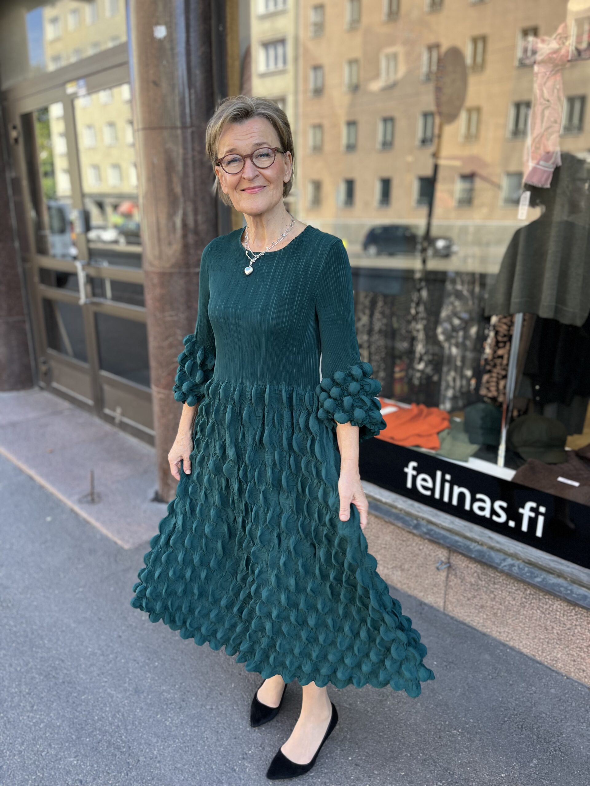 Yhden koon rypytetty pallomekko, vihreä - Image 2