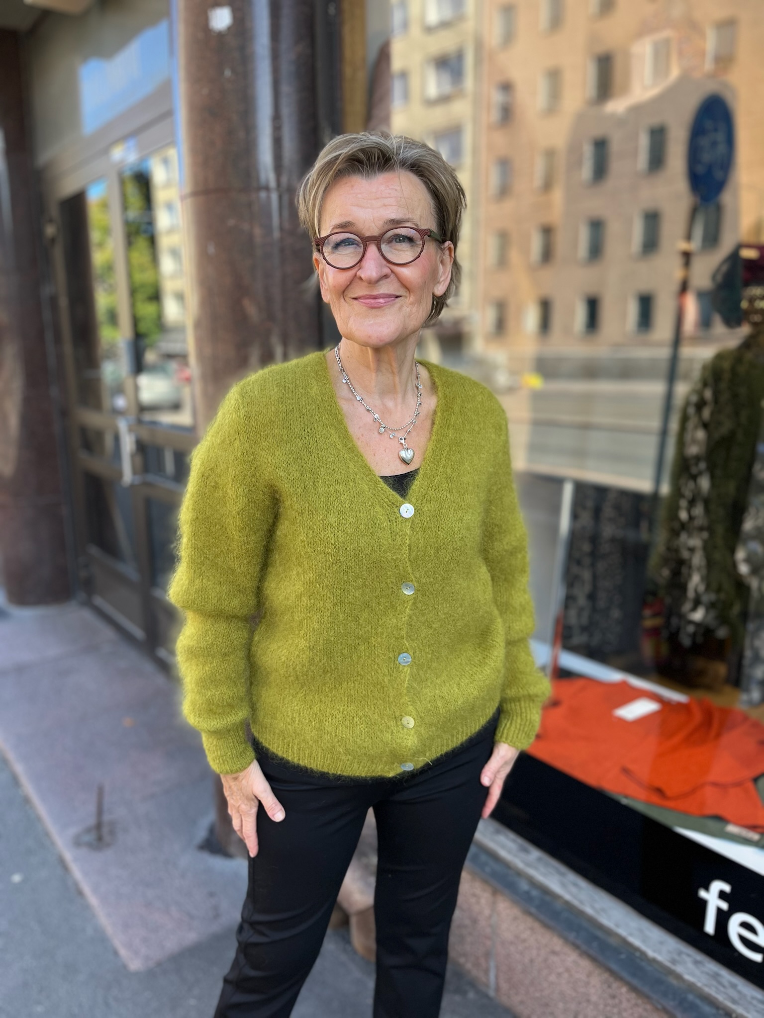 Mohair neuletakki napeilla, limenvihreä