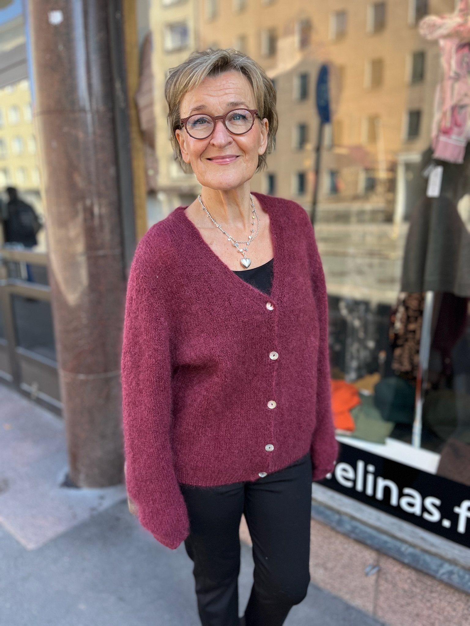 Mohair neuletakki napeilla, viininpunainen